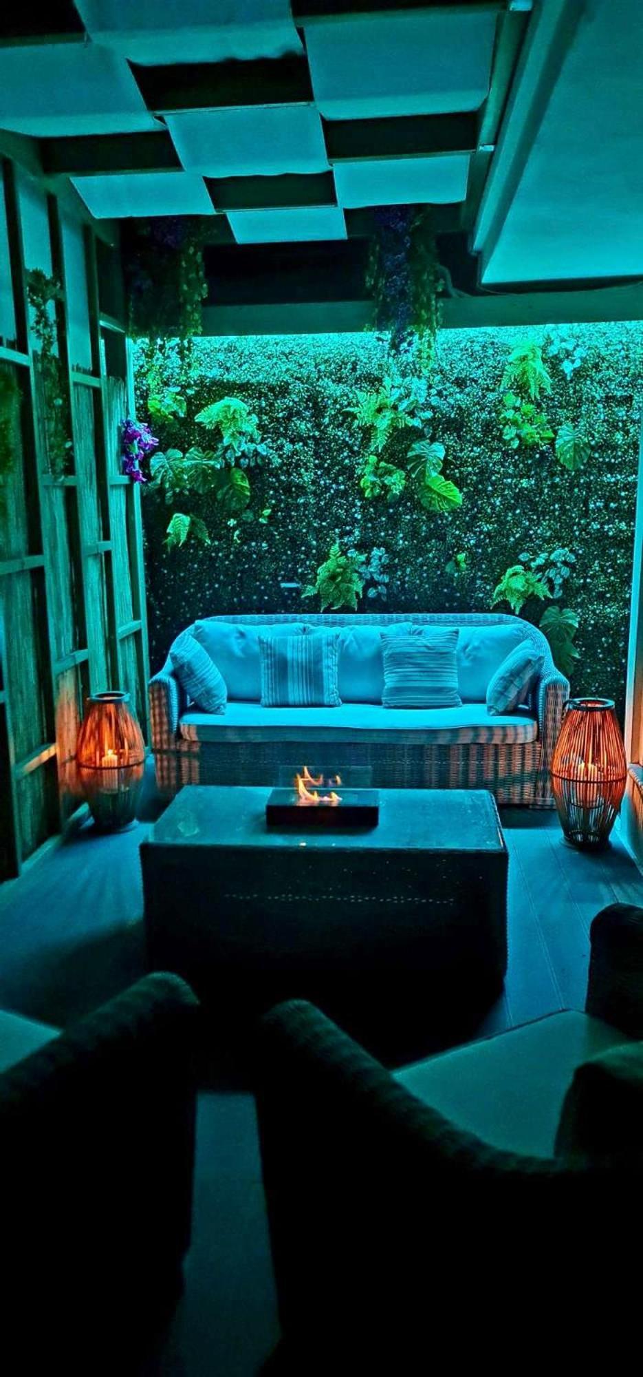 Oasis Urban Apartment- Brand New, Private Patio & 3 Bedrooms *