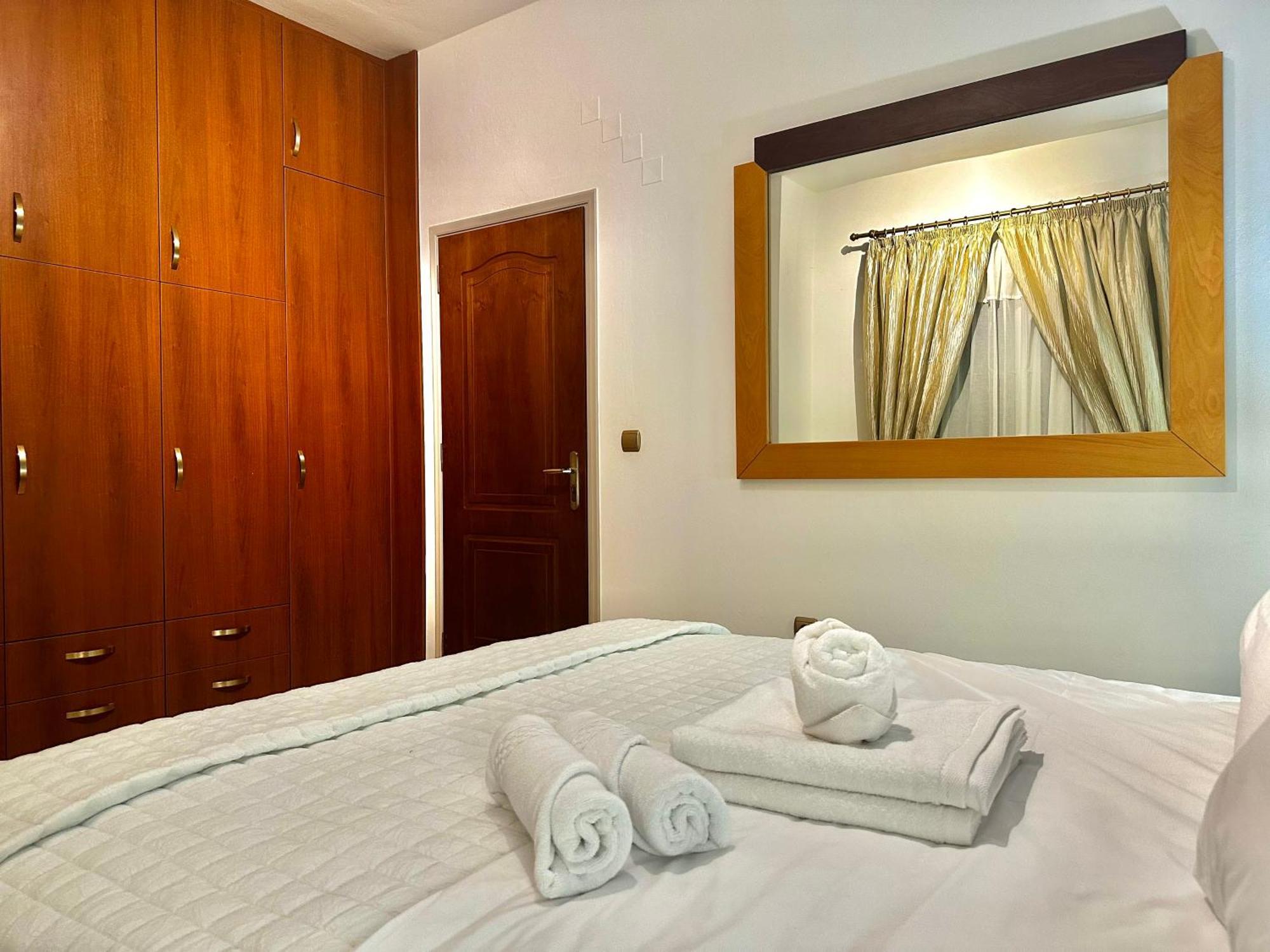 Appartement Oasis Urban Apartment- Brand New, Private Patio & 3 Bedrooms Héraklion