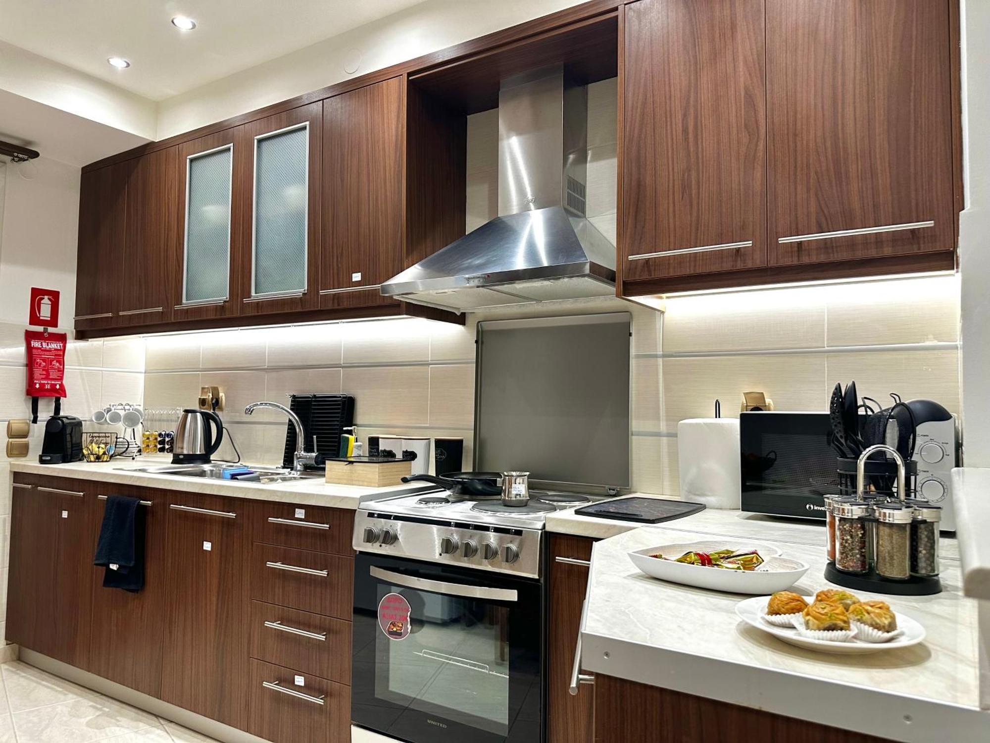 Oasis Urban Apartment- Brand New, Private Patio & 3 Bedrooms Appartement *